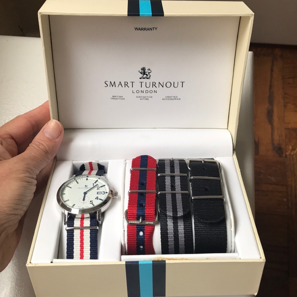 Smart Turnout Watch- 3 interchangeable bands